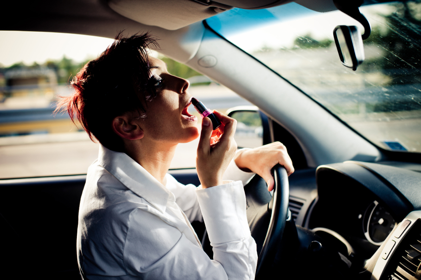 Parents are as distracted when driving as teenagers